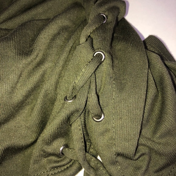 Charlotte Russe Hunter Army Green Lace Up Crop Top - Picture 5 of 11